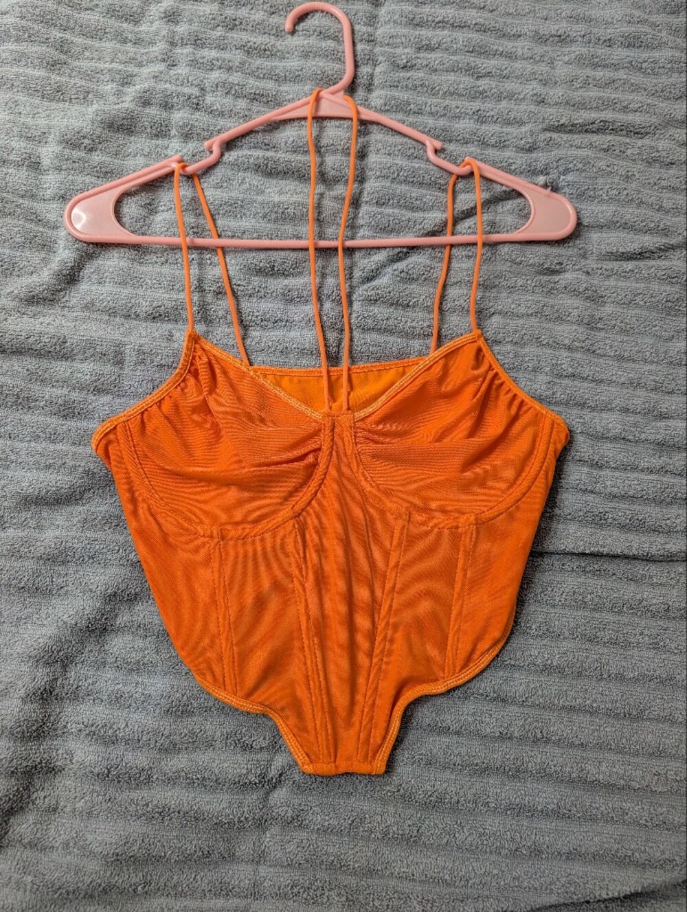Ladies 🧡  Top- Lightweight Strappy Design